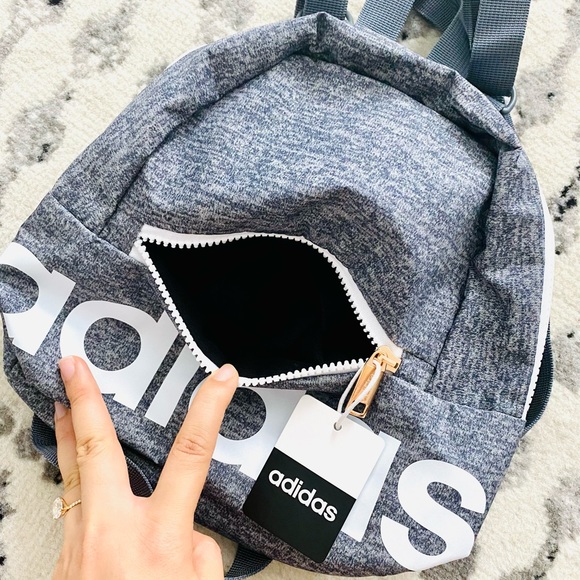 LAST ONE! Adidas Linear Mini Backpack 🎒 - Picture 4 of 11